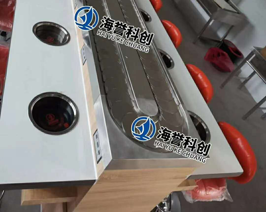 煙臺(tái)旋轉(zhuǎn)小火鍋設(shè)備安裝完成