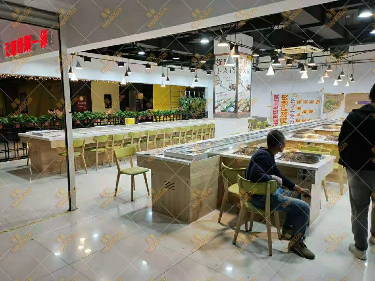 無煙涮烤旋轉小火鍋設備升級新業(yè)態(tài)