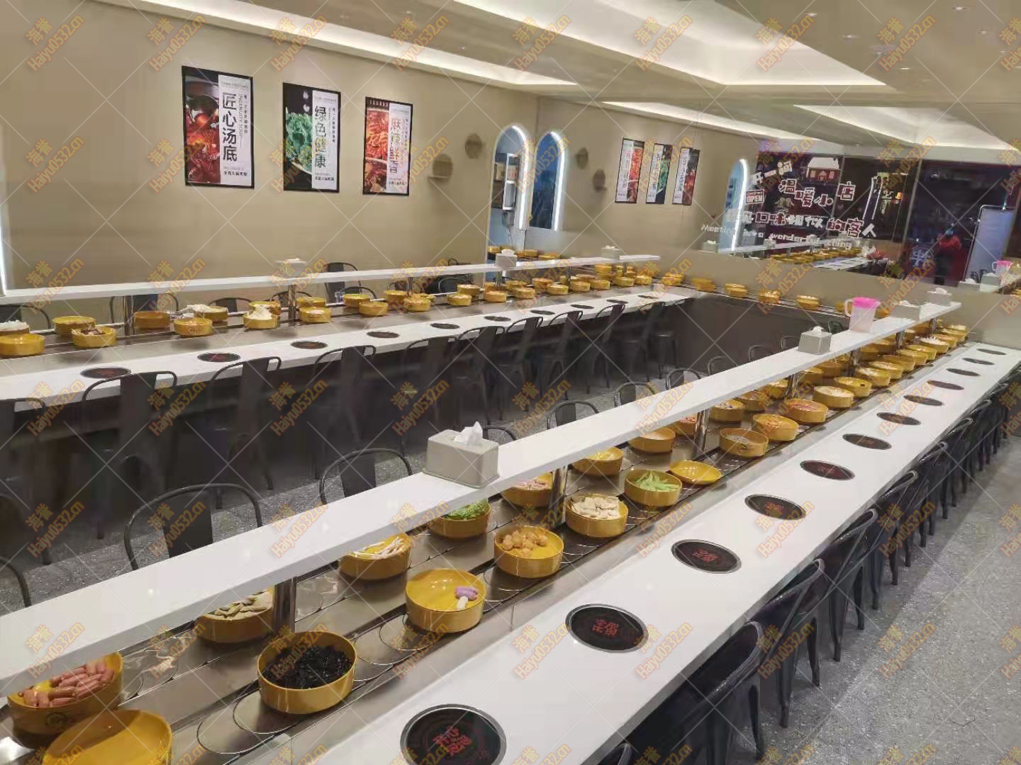 江蘇淮安U型旋轉(zhuǎn)火鍋設(shè)備完工了