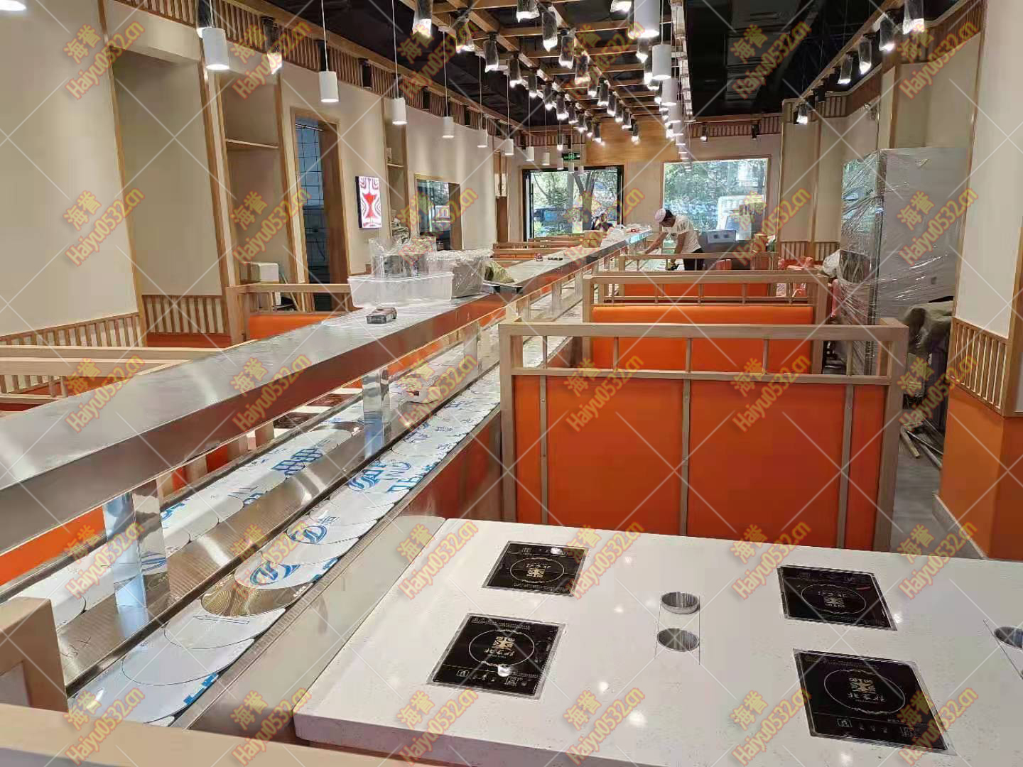 青海旋轉(zhuǎn)小火鍋設(shè)備安裝完成
