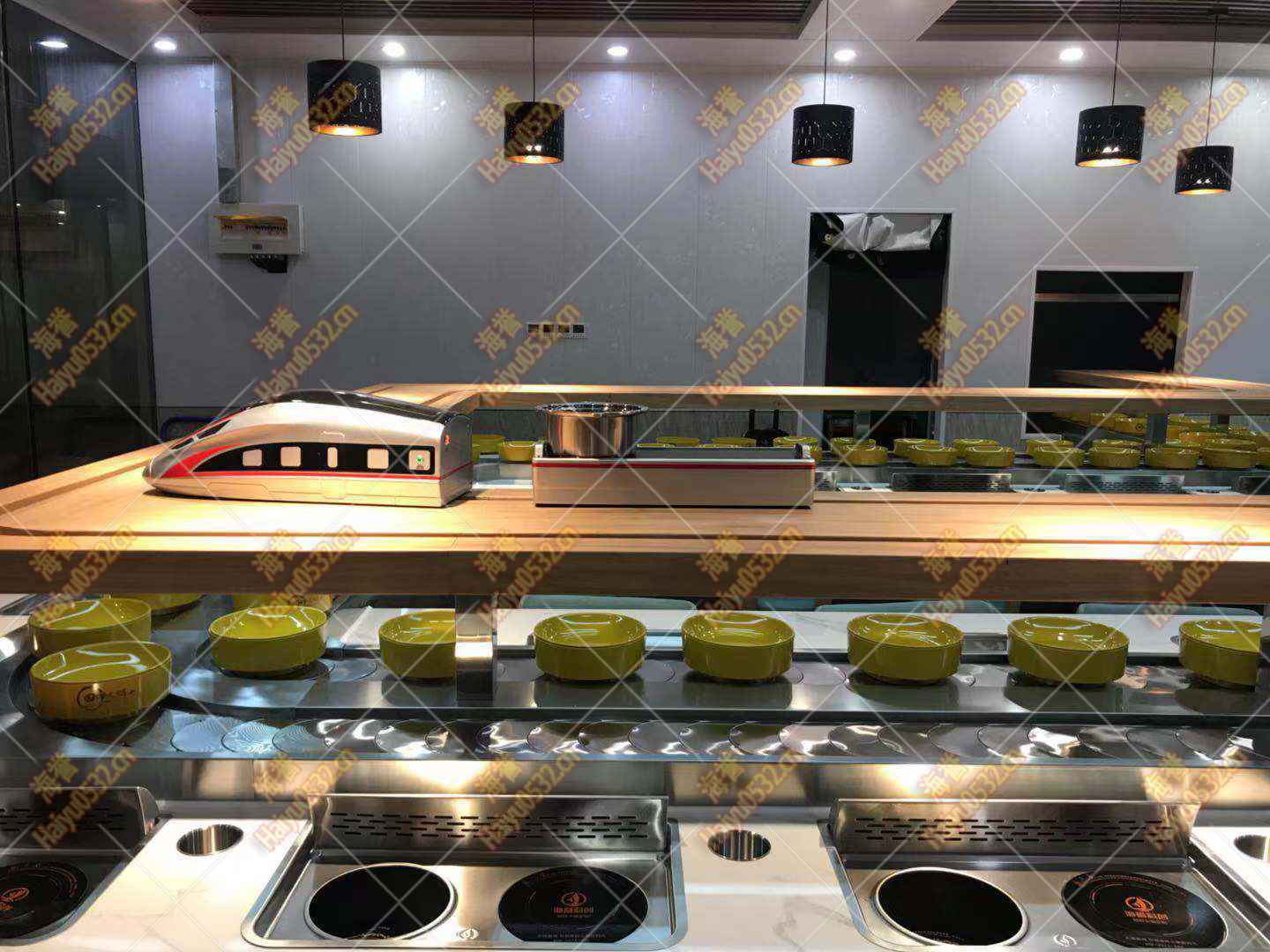 海譽科創(chuàng)智能送餐車回轉餐飲技術新高度