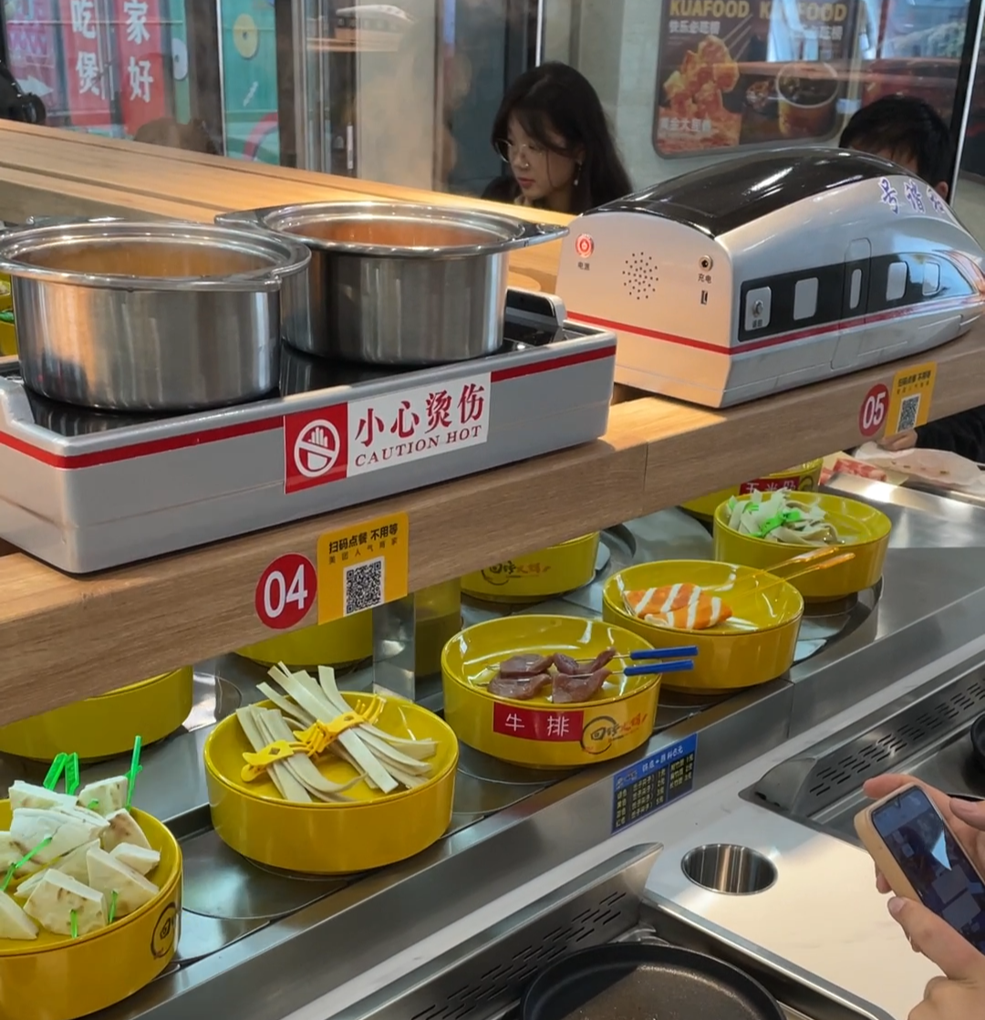 什么樣的餐廳適合配備智能送餐小火車？