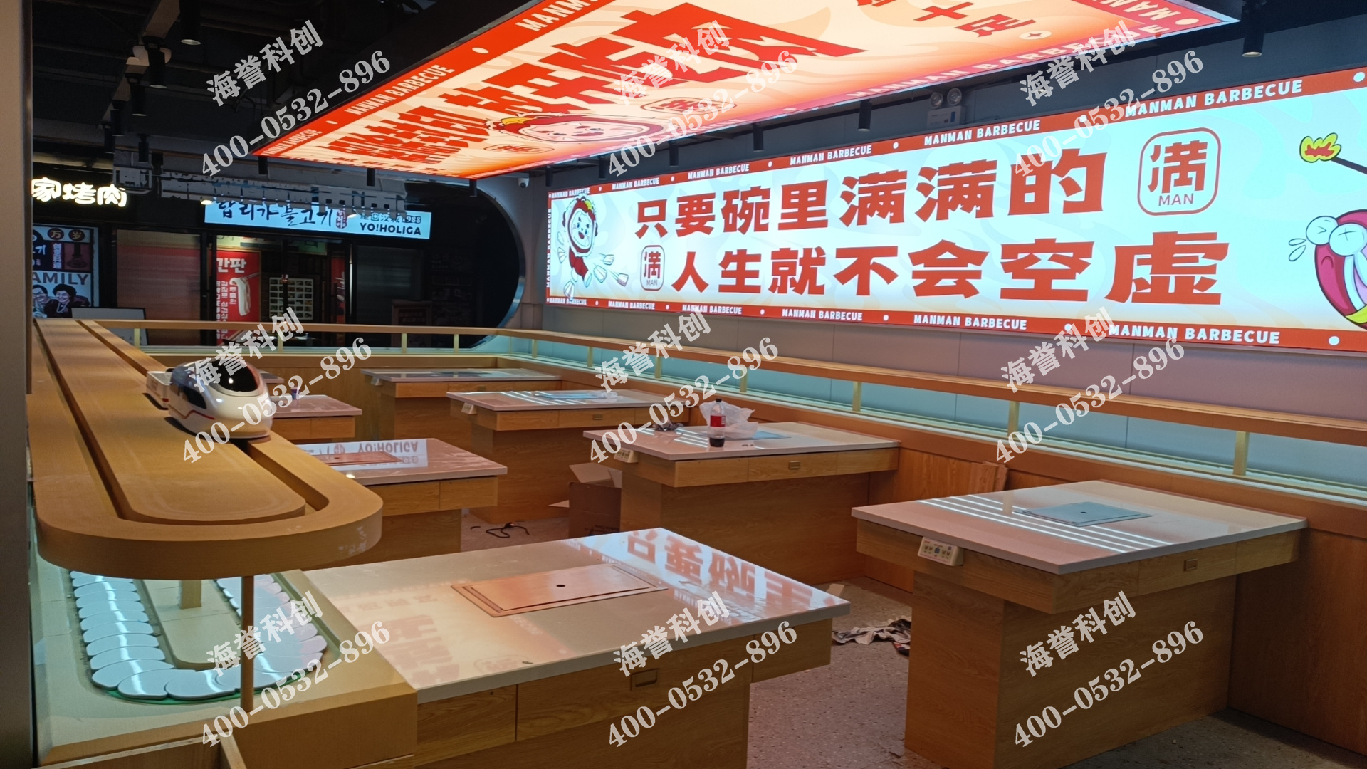 海譽科創(chuàng)湖北武漢自助烤肉餐廳搭載智能送餐小火車安裝完成